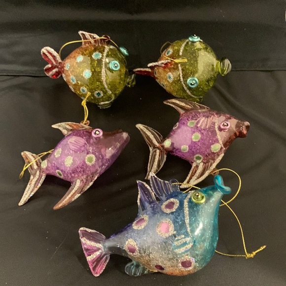 🎄Set Of 5 Hand Blown Glass Fish Christmas Ornaments - Picture 1 of 16